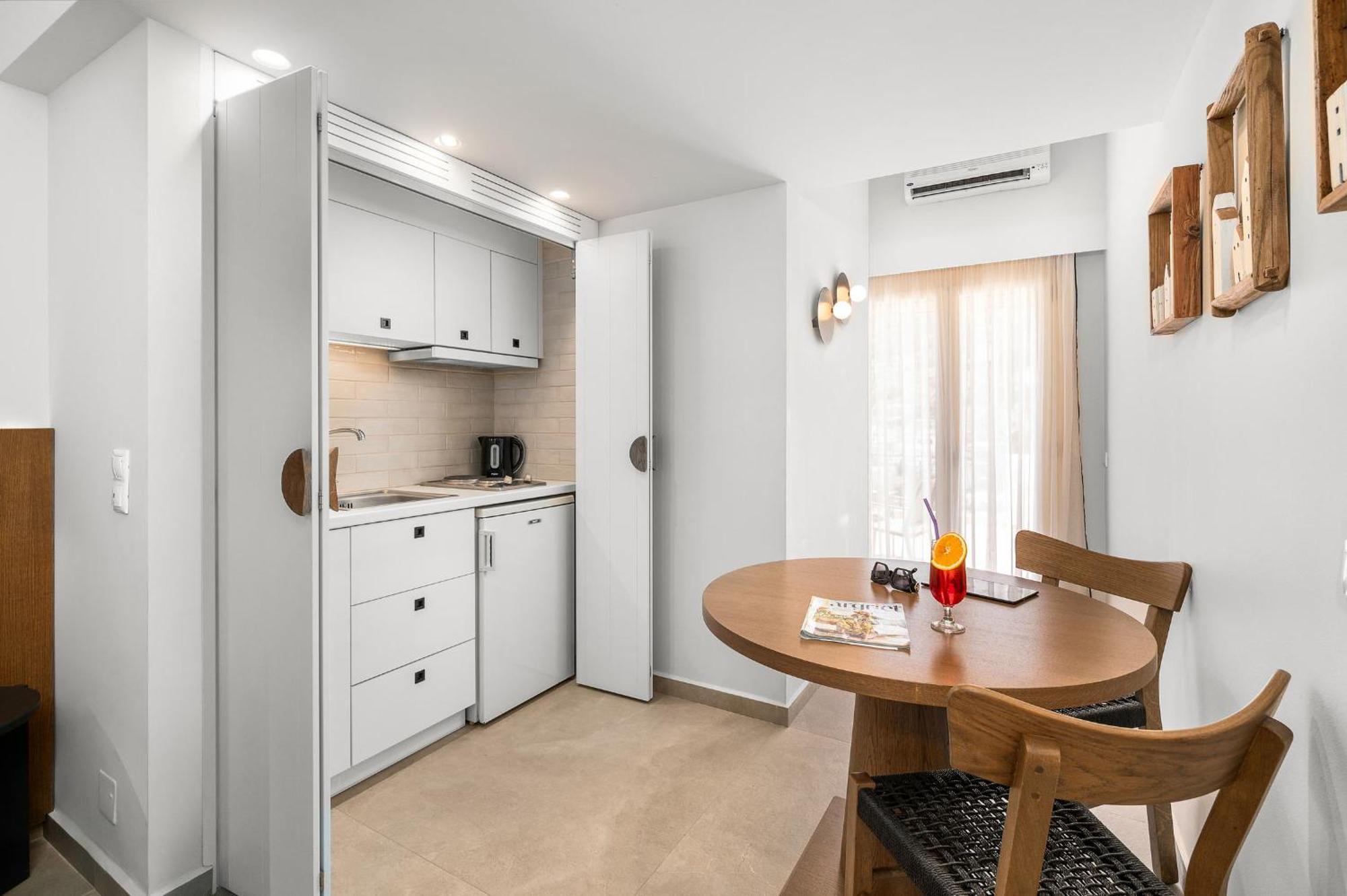 Glaros Hotel Apartment Agia Galini Екстериор снимка